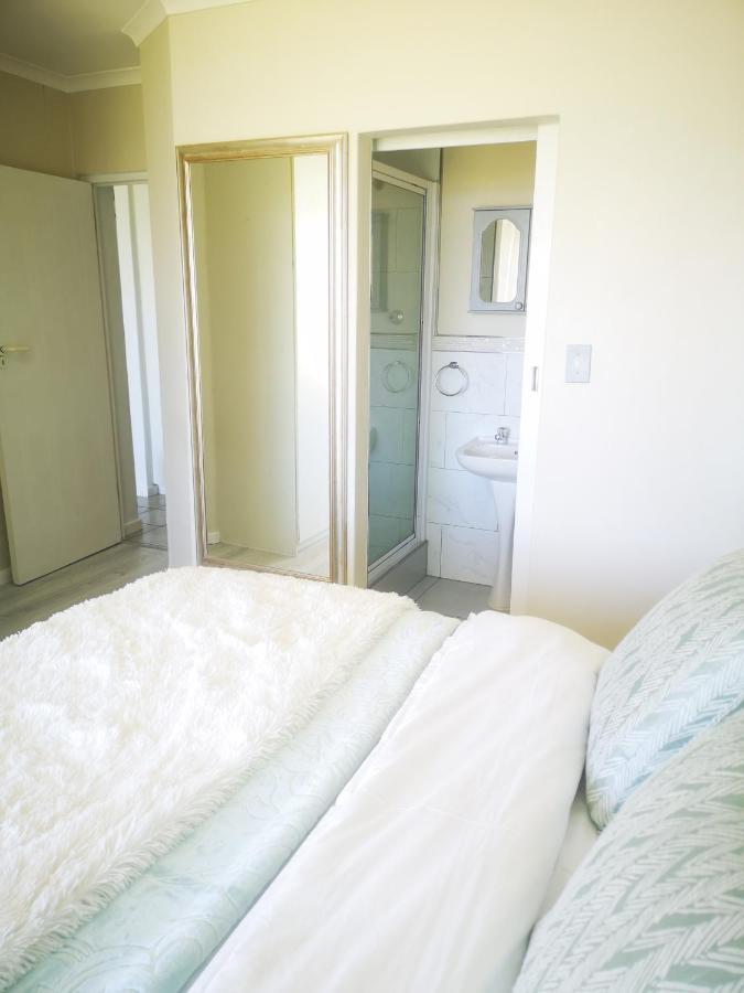 Cape Town Family Beachfront Apartment Leisure Bay Dış mekan fotoğraf