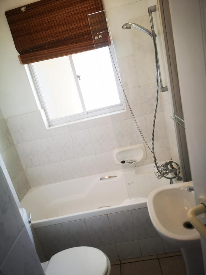 Cape Town Family Beachfront Apartment Leisure Bay Dış mekan fotoğraf